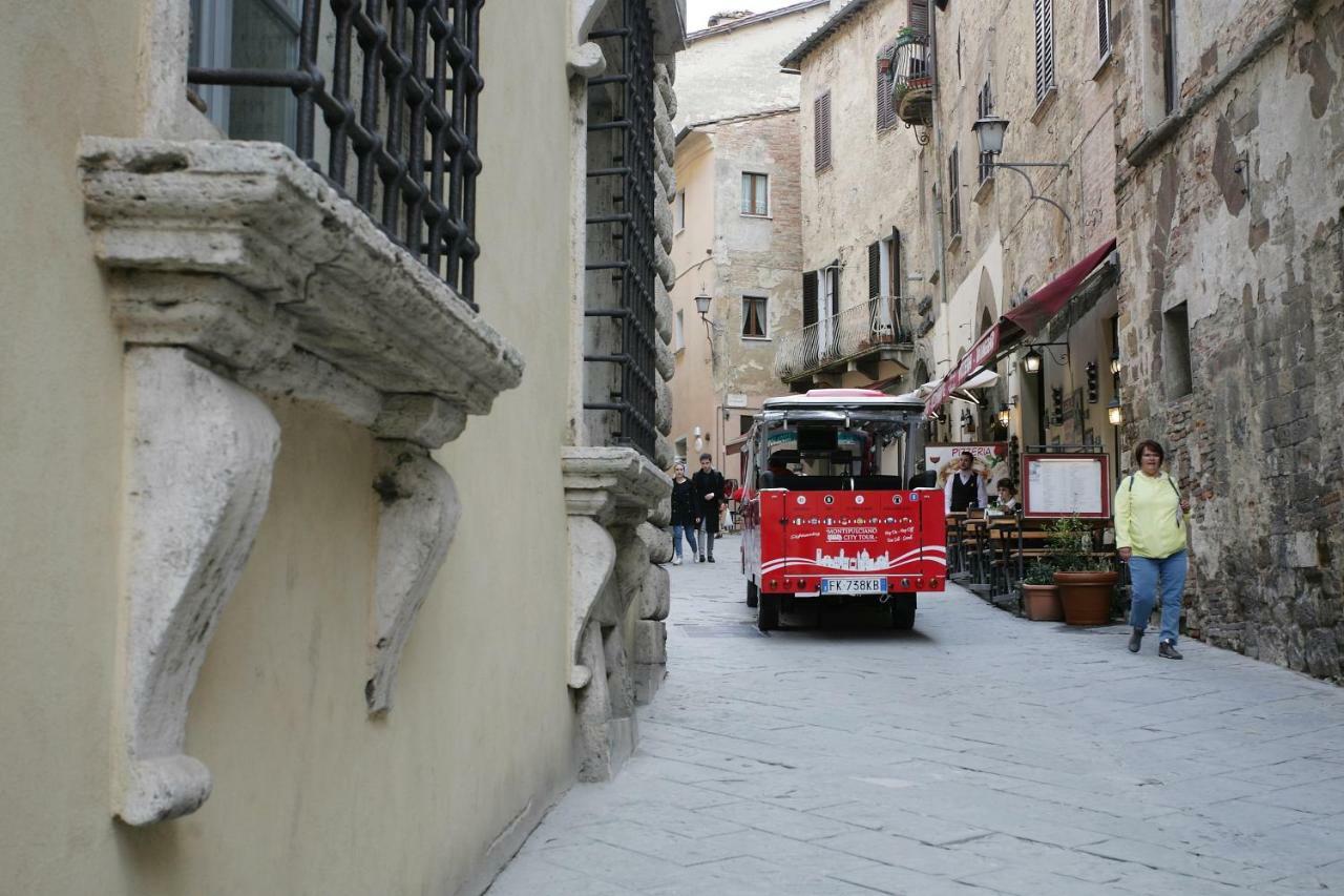Apartamento Mezzanino L Palazzo Gagnoni Grugni Montepulciano Stazione Exterior foto
